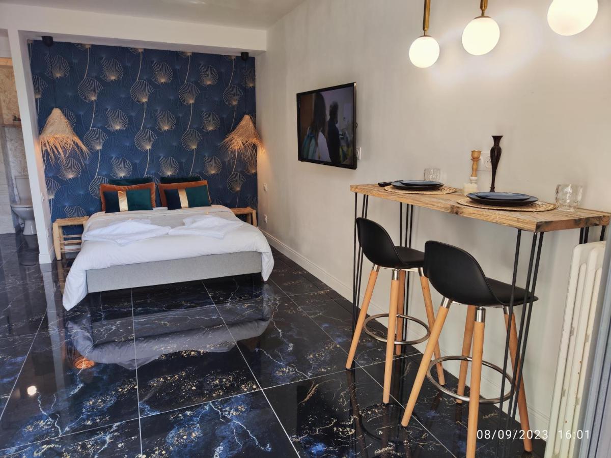 Studio Avec Jaccuzzi Saintry-sur-Seine Kültér fotó
