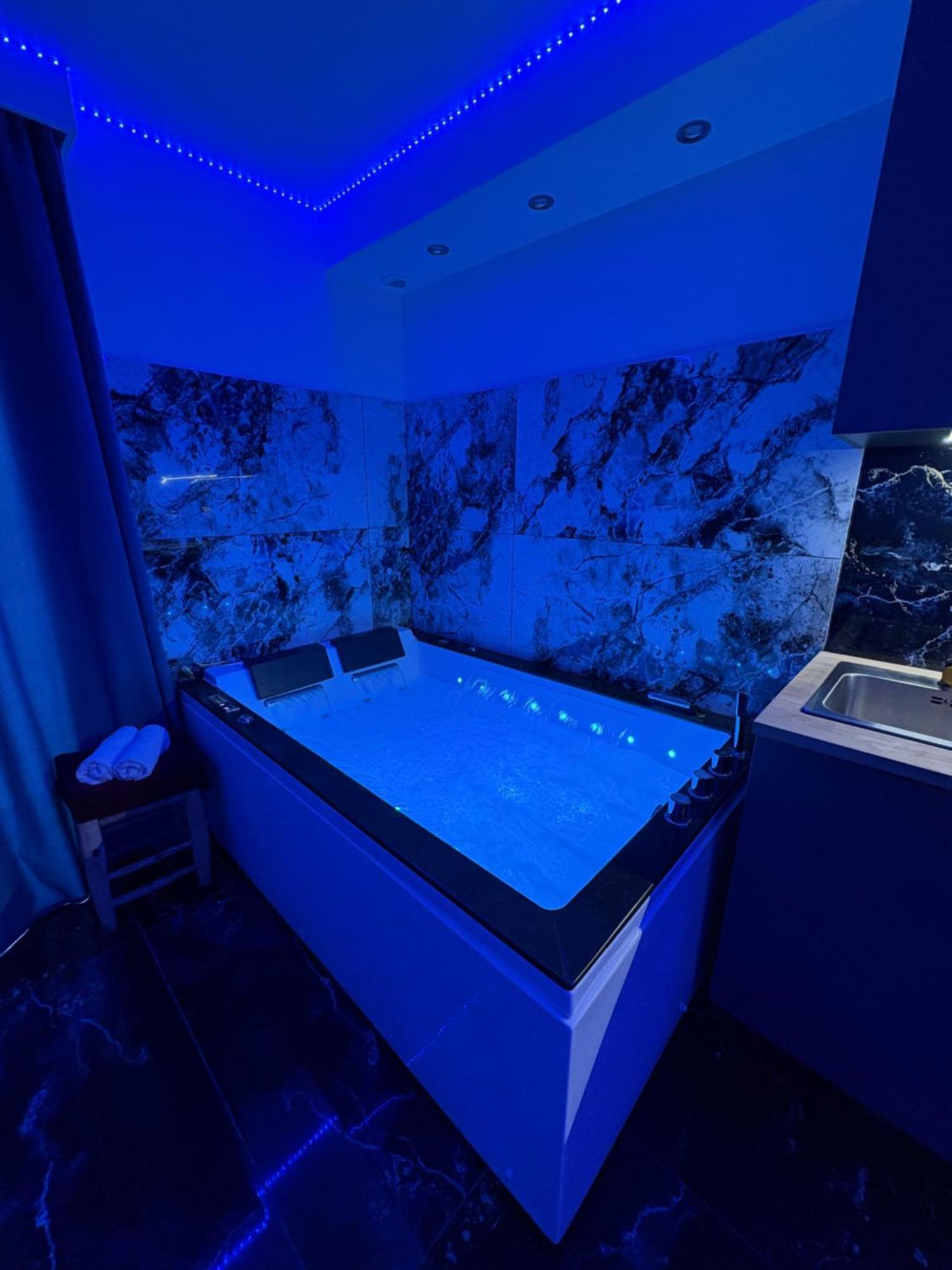 Studio Avec Jaccuzzi Saintry-sur-Seine Kültér fotó